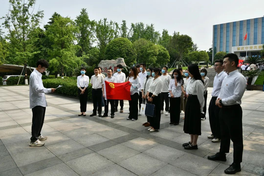 &#21326;&#20159;&#24179;&#21488;&#95;&#21326;&#20159;&#40;&#20013;&#22269;&#41;